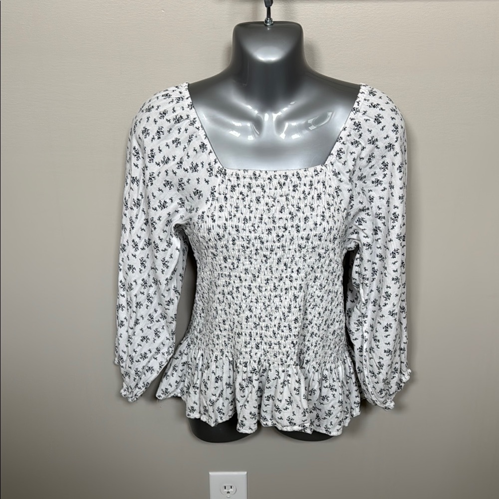 Polagram White and Black Peplum Blouse with Cuffed Sleeves